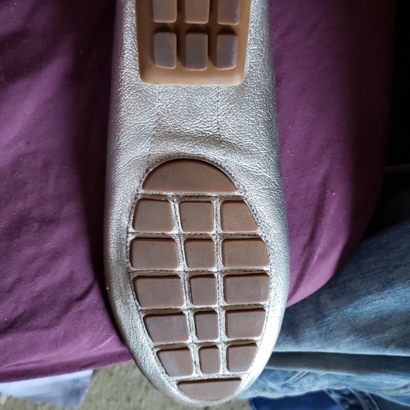 Shoe - Picture 4 of 4